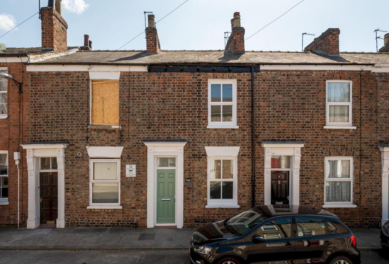 Stylish, Centrally Located Terrace - Pass The Key ヨーク エクステリア 写真