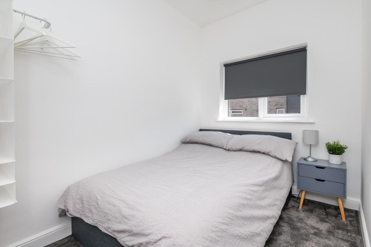 Stylish, Centrally Located Terrace - Pass The Key ヨーク エクステリア 写真